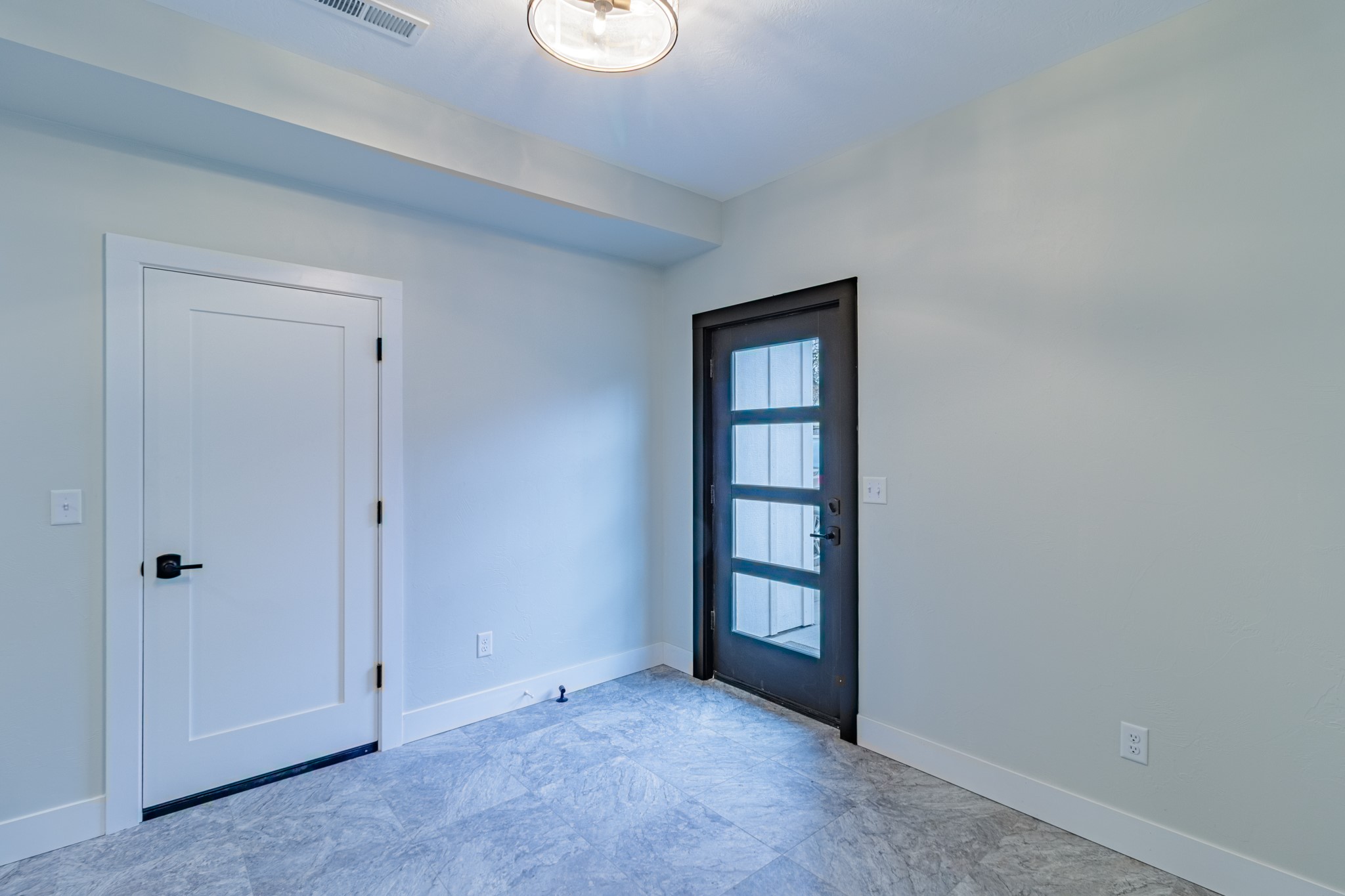 2214 S 12th Street W