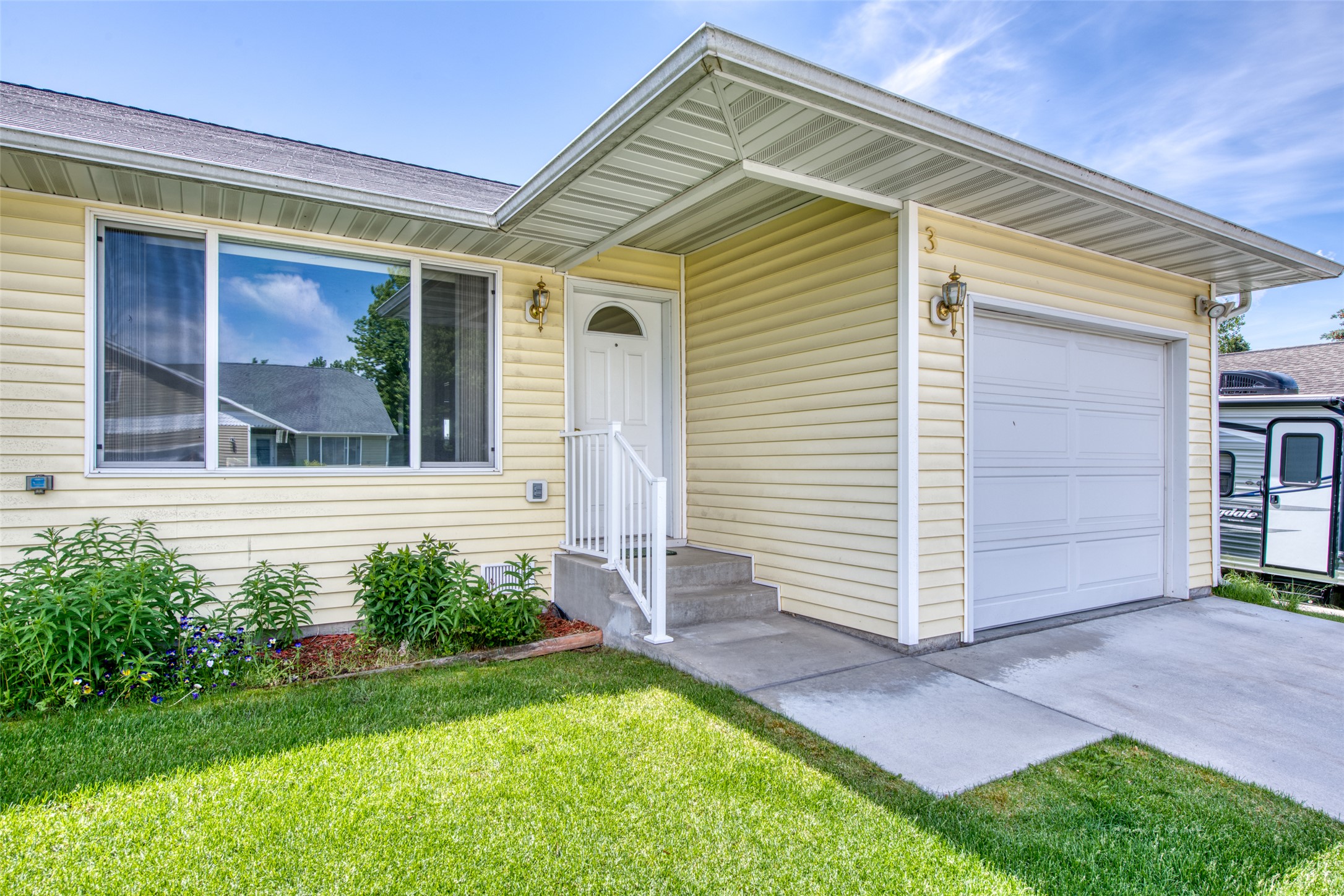 214 Heritage Street 3