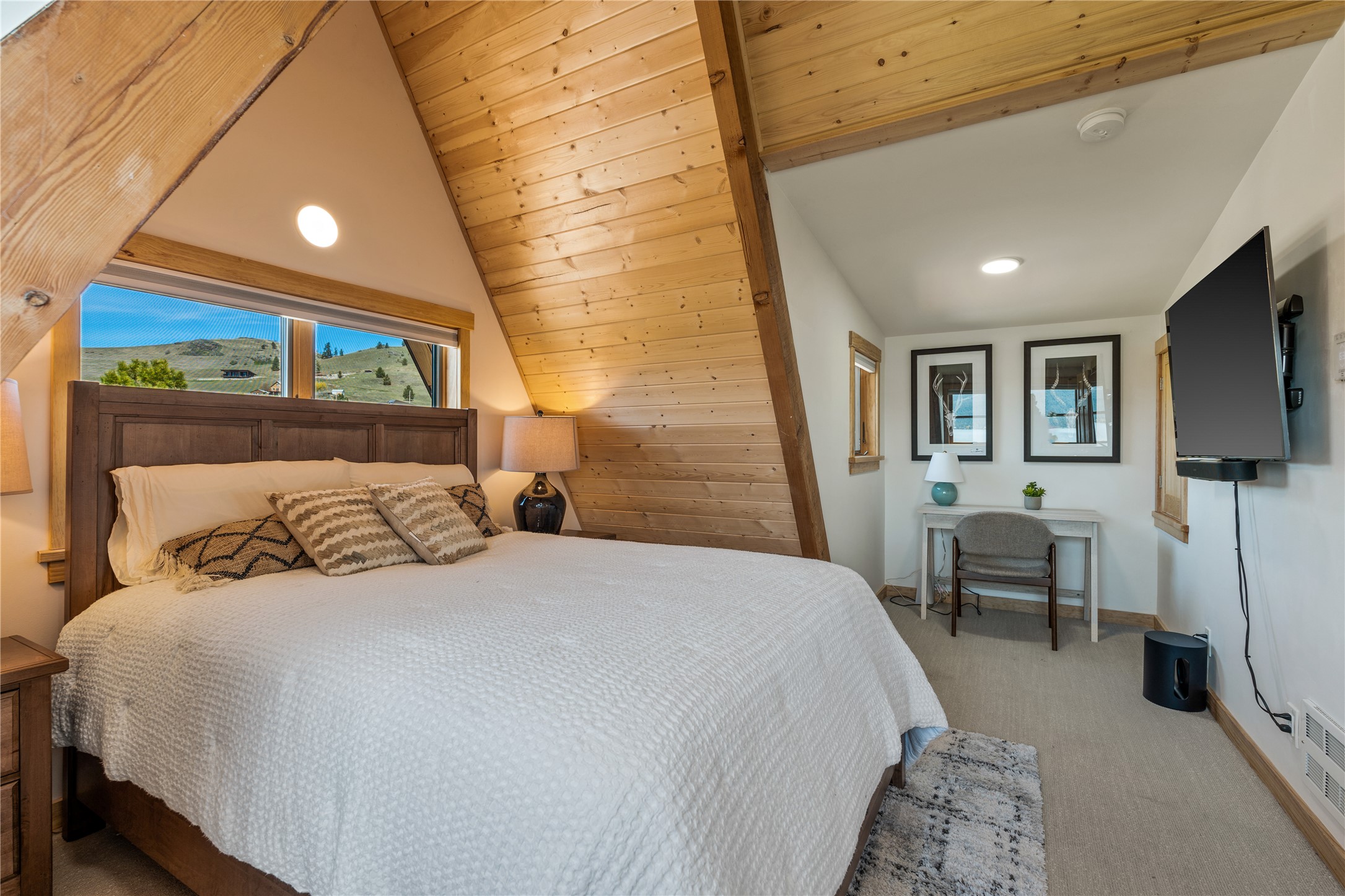 Elmo, Montana 59915, United States, 3 Bedrooms Bedrooms, ,4 BathroomsBathrooms,Residential,Active,252366