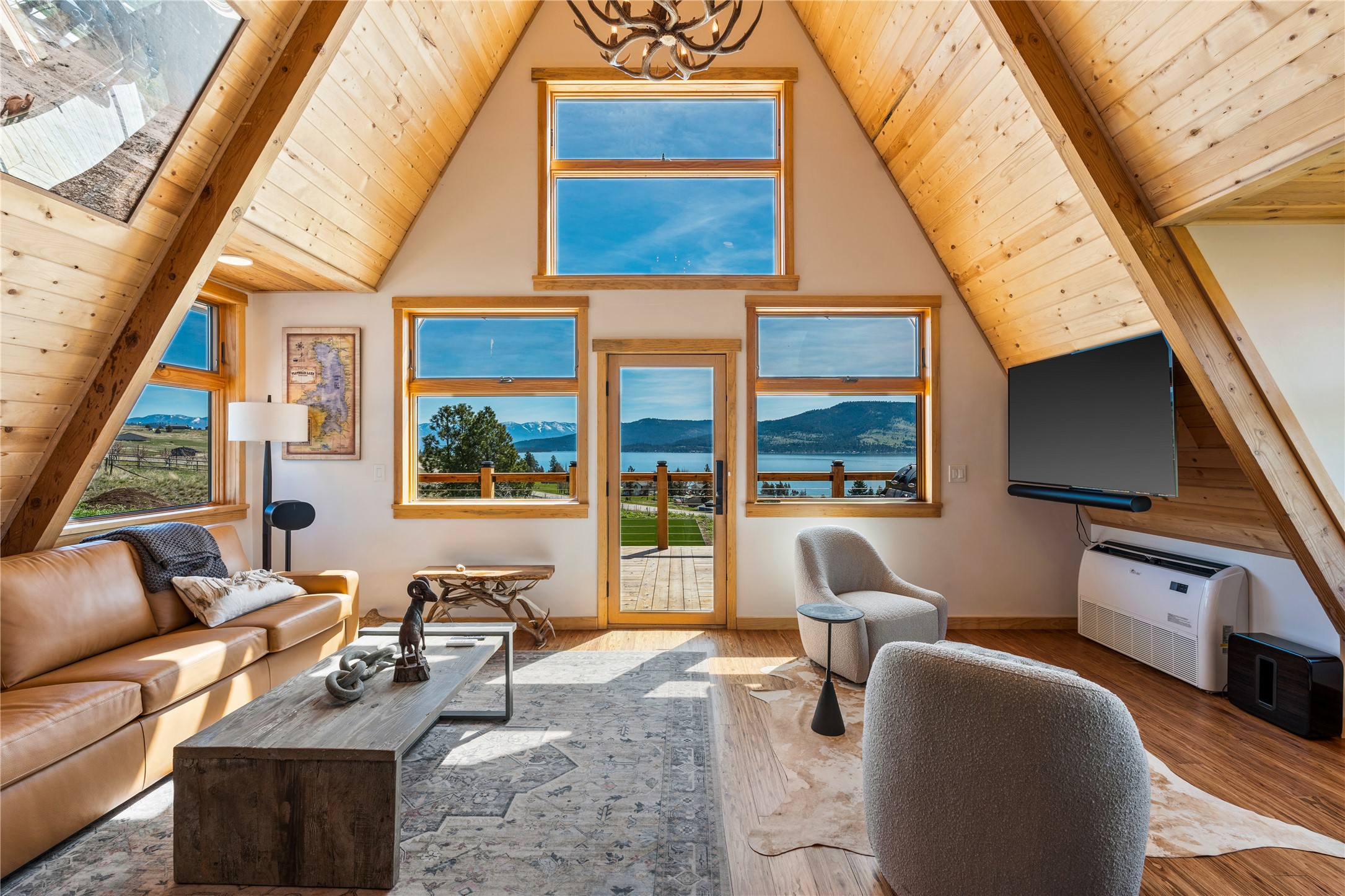 Elmo, Montana 59915, United States, 3 Bedrooms Bedrooms, ,4 BathroomsBathrooms,Residential,Active,252366