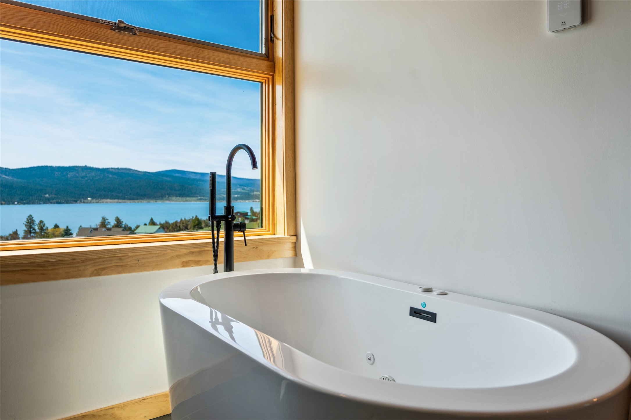 Elmo, Montana 59915, United States, 3 Bedrooms Bedrooms, ,4 BathroomsBathrooms,Residential,Active,252366