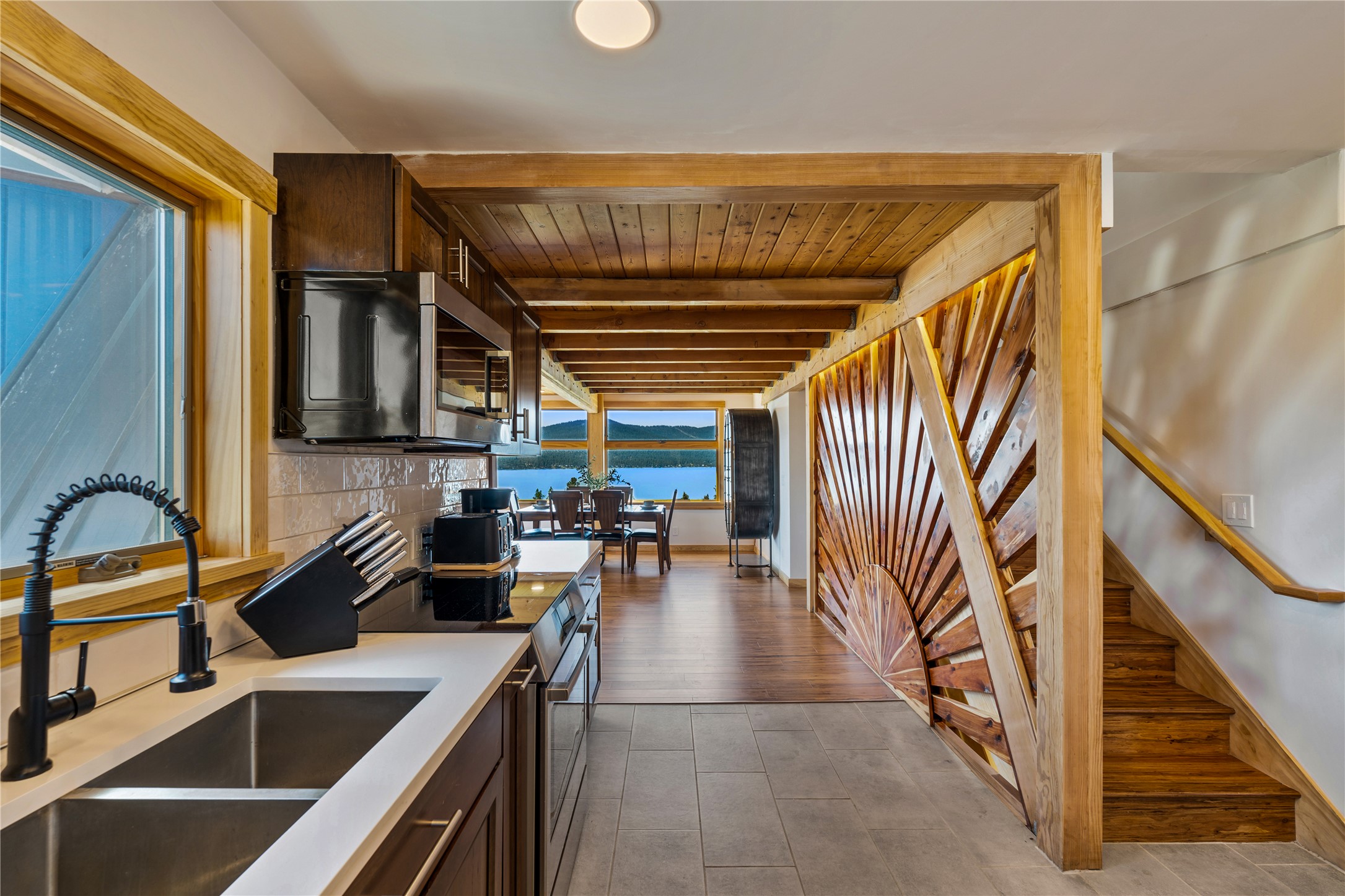 Elmo, Montana 59915, United States, 3 Bedrooms Bedrooms, ,4 BathroomsBathrooms,Residential,Active,252366