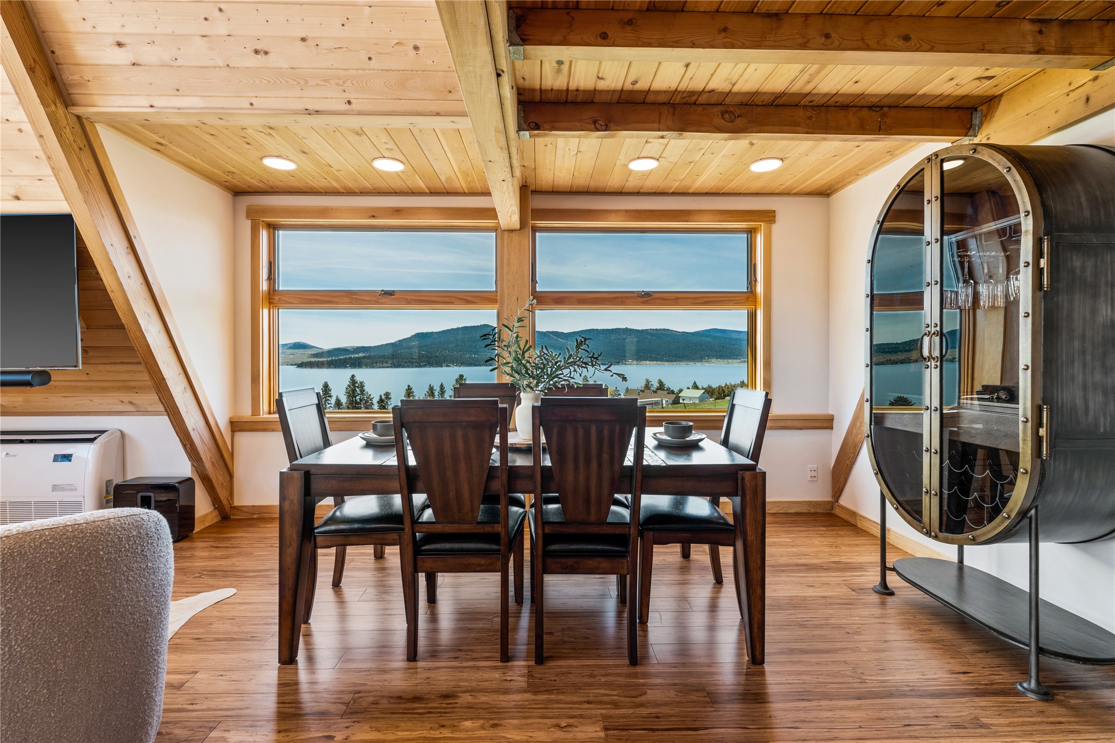 Elmo, Montana 59915, United States, 3 Bedrooms Bedrooms, ,4 BathroomsBathrooms,Residential,Active,252366