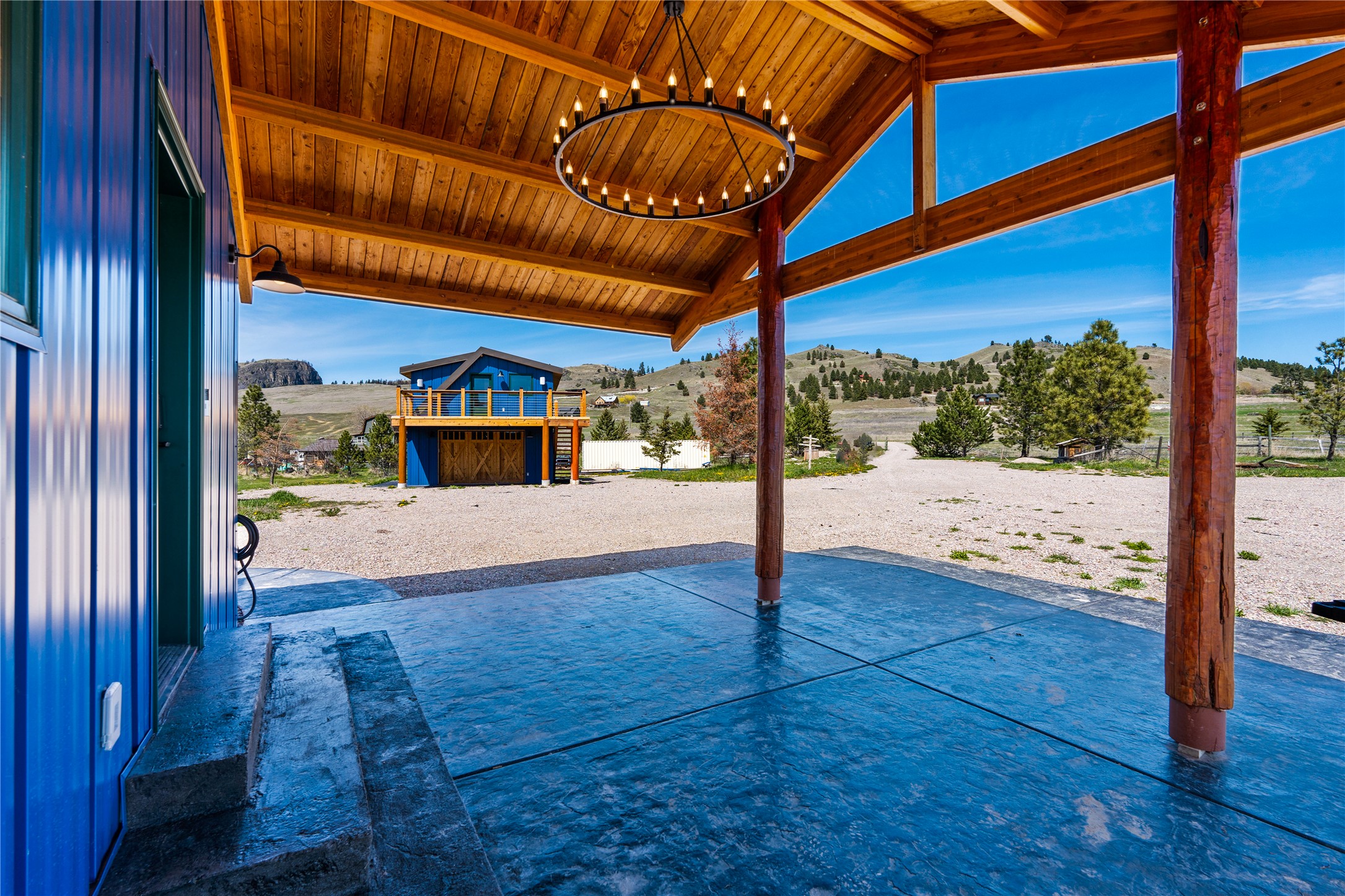 Elmo, Montana 59915, United States, 3 Bedrooms Bedrooms, ,4 BathroomsBathrooms,Residential,Active,252366