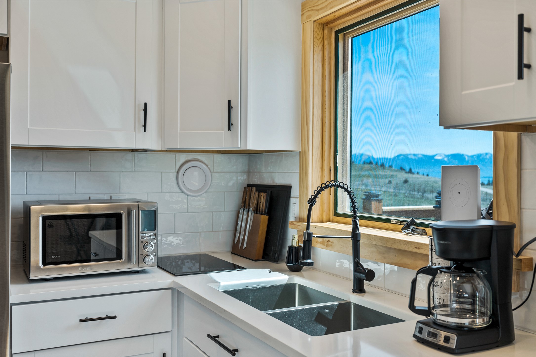 Elmo, Montana 59915, United States, 3 Bedrooms Bedrooms, ,4 BathroomsBathrooms,Residential,Active,252366