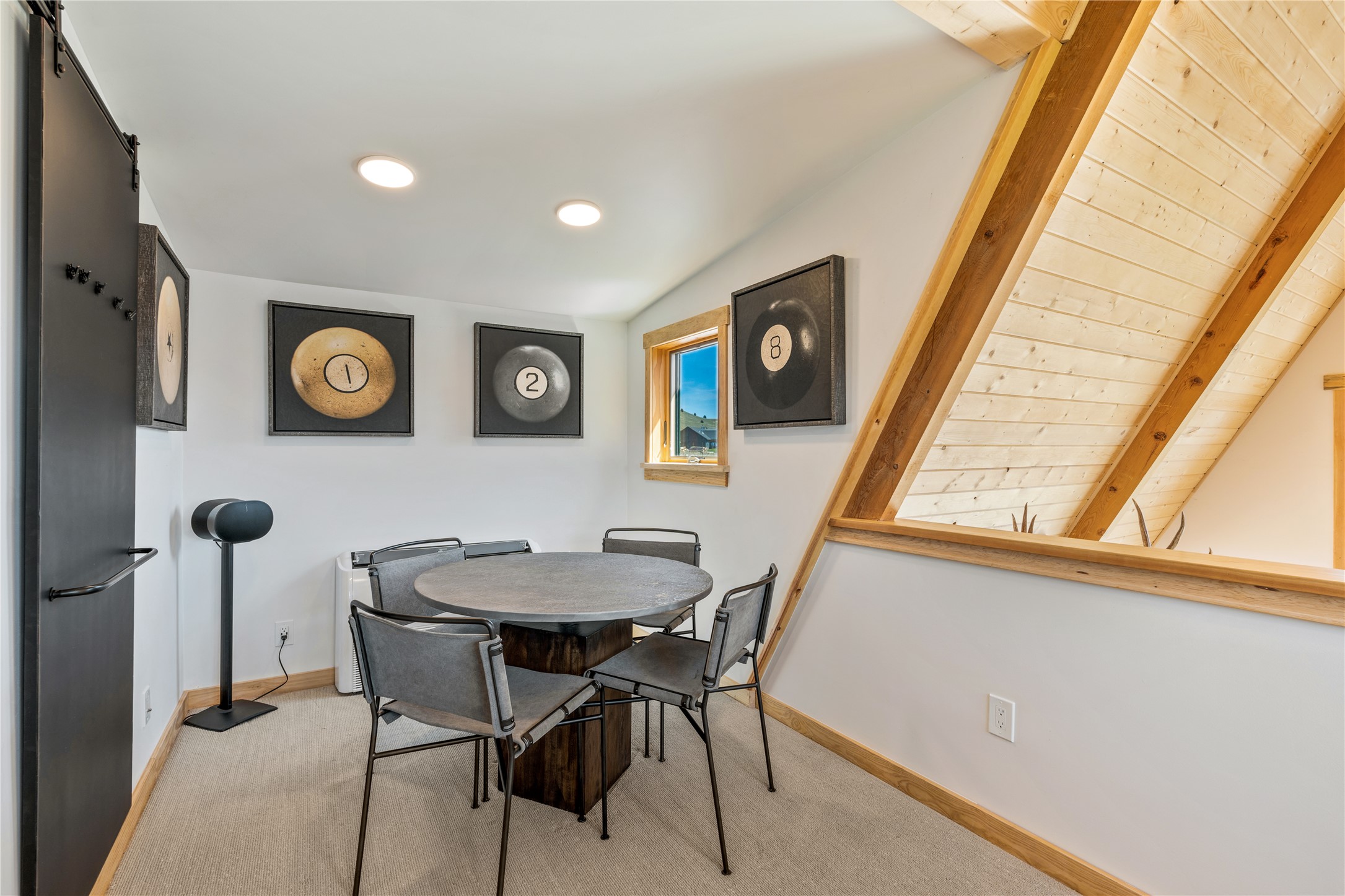 Elmo, Montana 59915, United States, 3 Bedrooms Bedrooms, ,4 BathroomsBathrooms,Residential,Active,252366