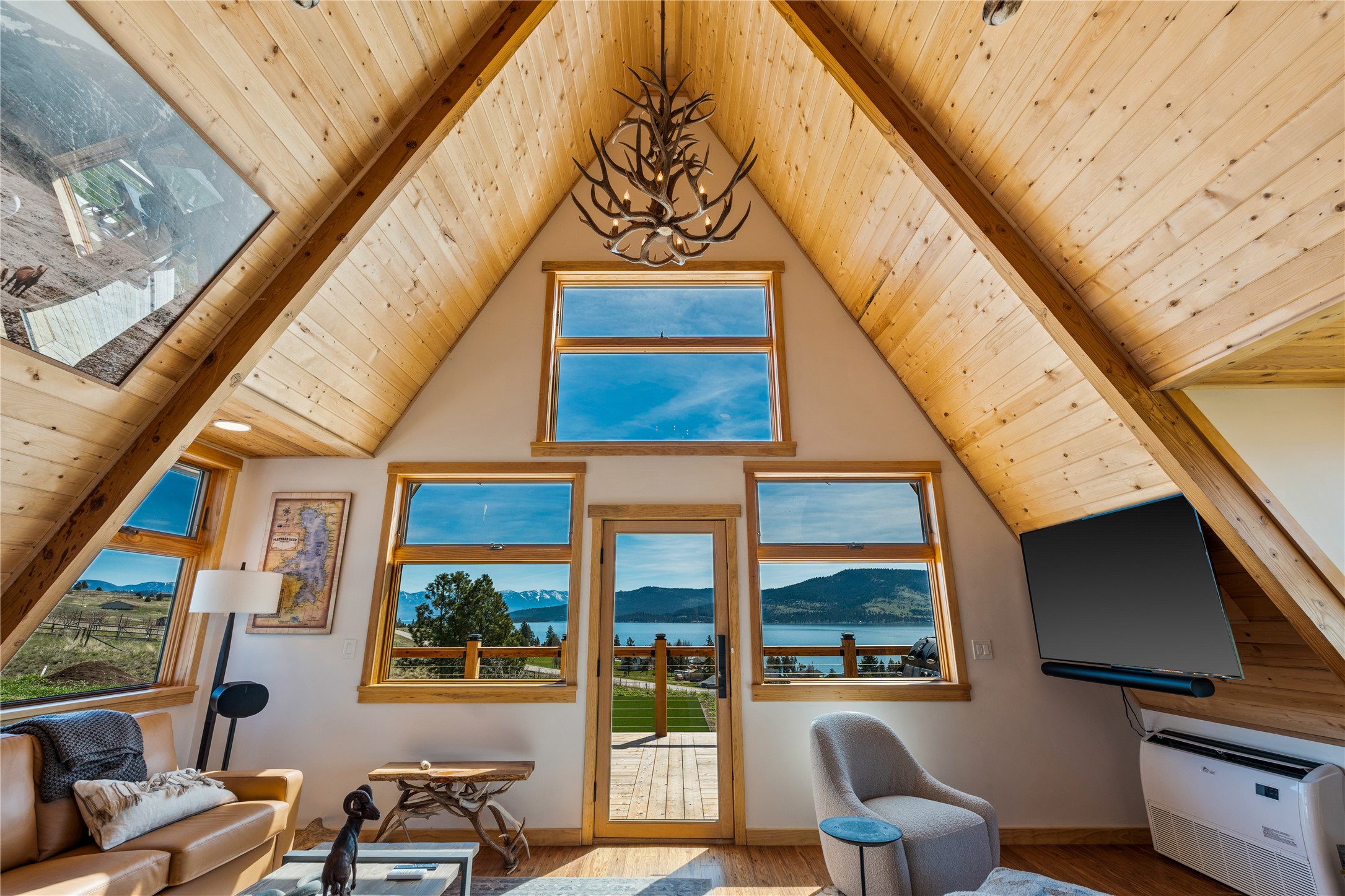 Elmo, Montana 59915, United States, 3 Bedrooms Bedrooms, ,4 BathroomsBathrooms,Residential,Active,252366