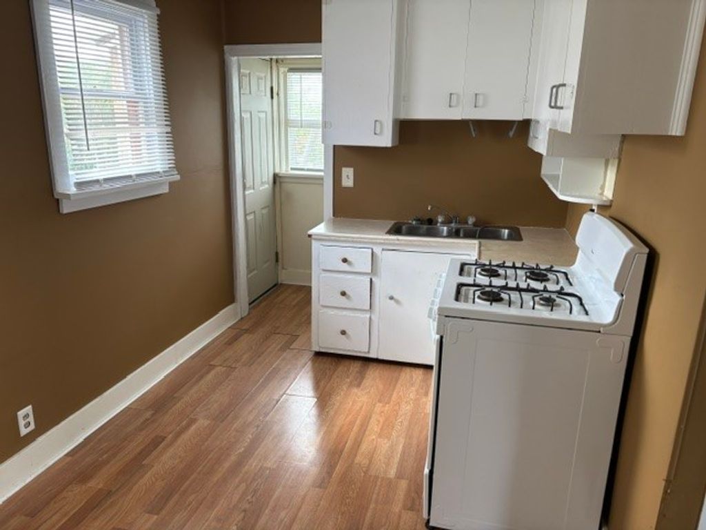 Photo of 237 2nd Avenue SW, Cut Bank, MT 59427 (MLS # 30071892)