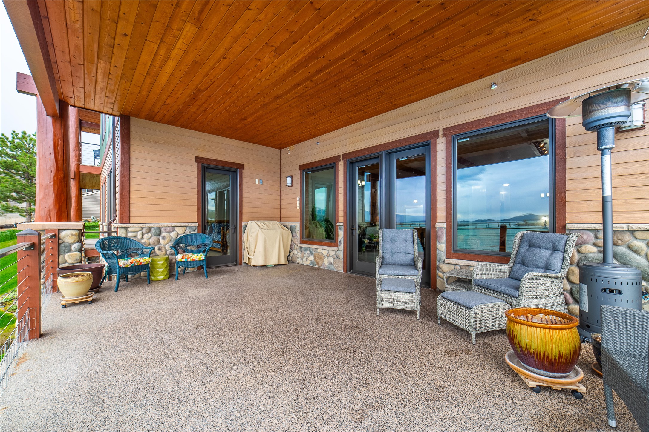 602 6th Street W