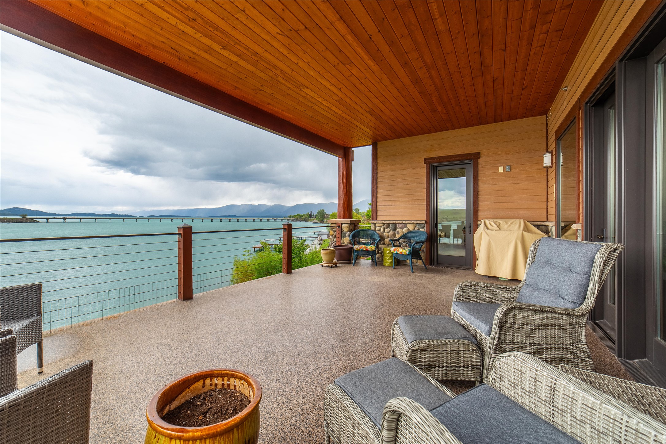 602 6th Street W