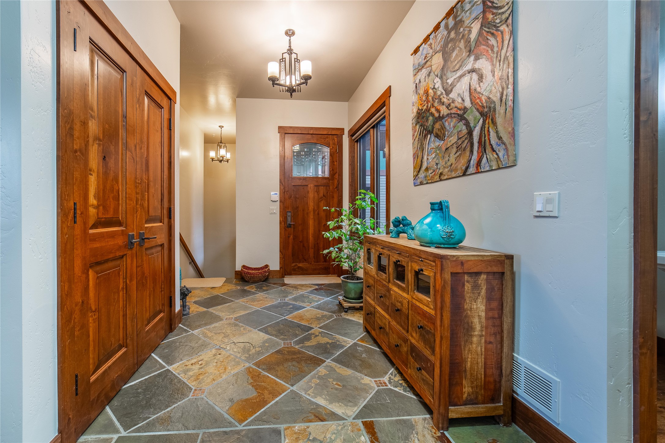 602 6th Street W