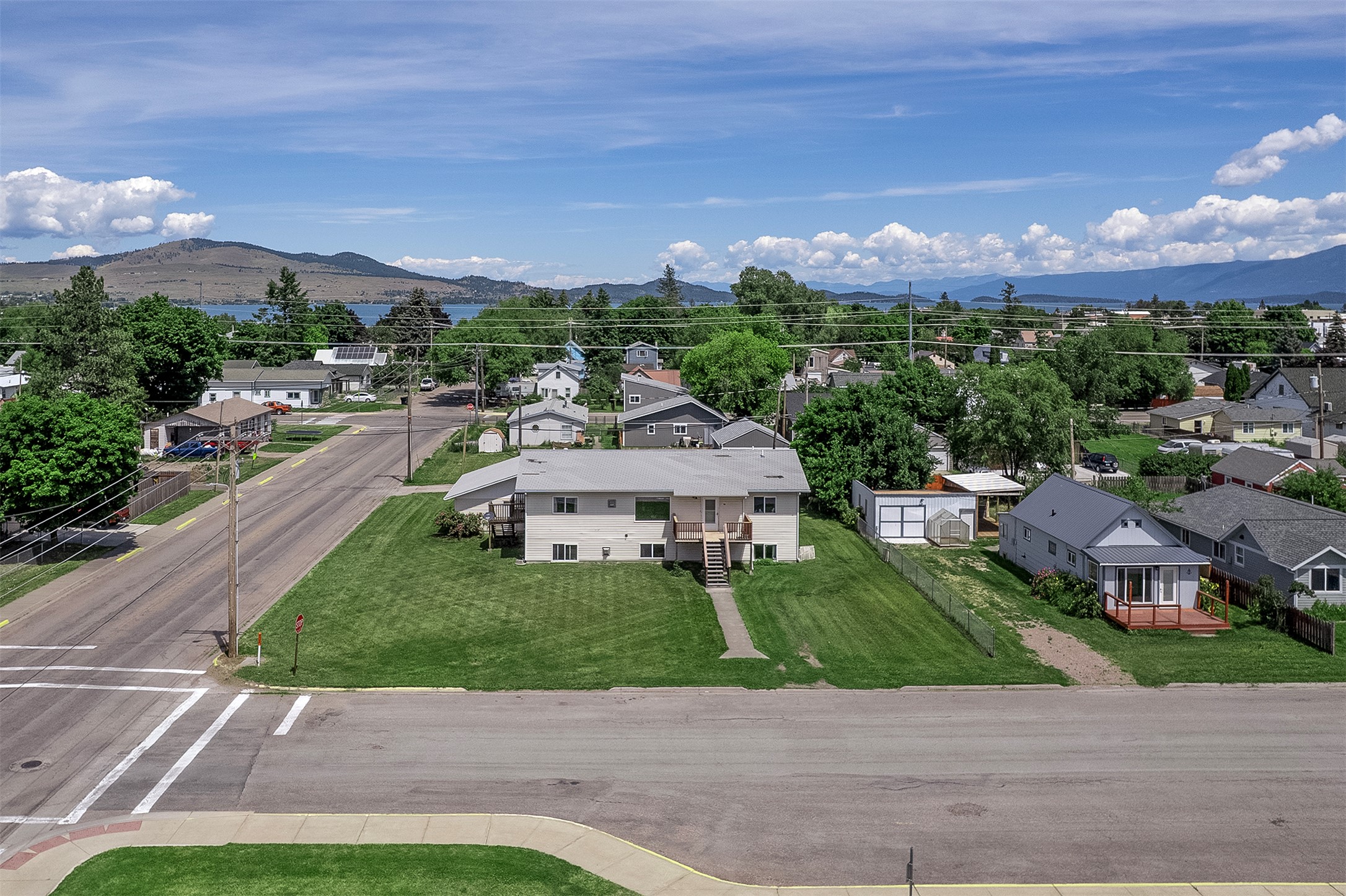 114 8th Avenue W