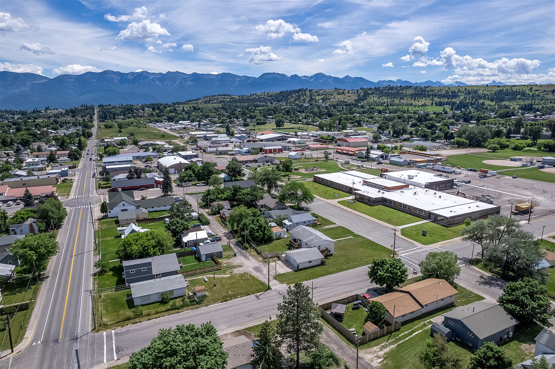 114 8th Avenue W