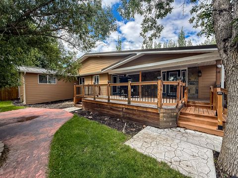 Photo of 18 Park Garden Estate EST, Great Falls, MT 59404 (MLS # 30073328)