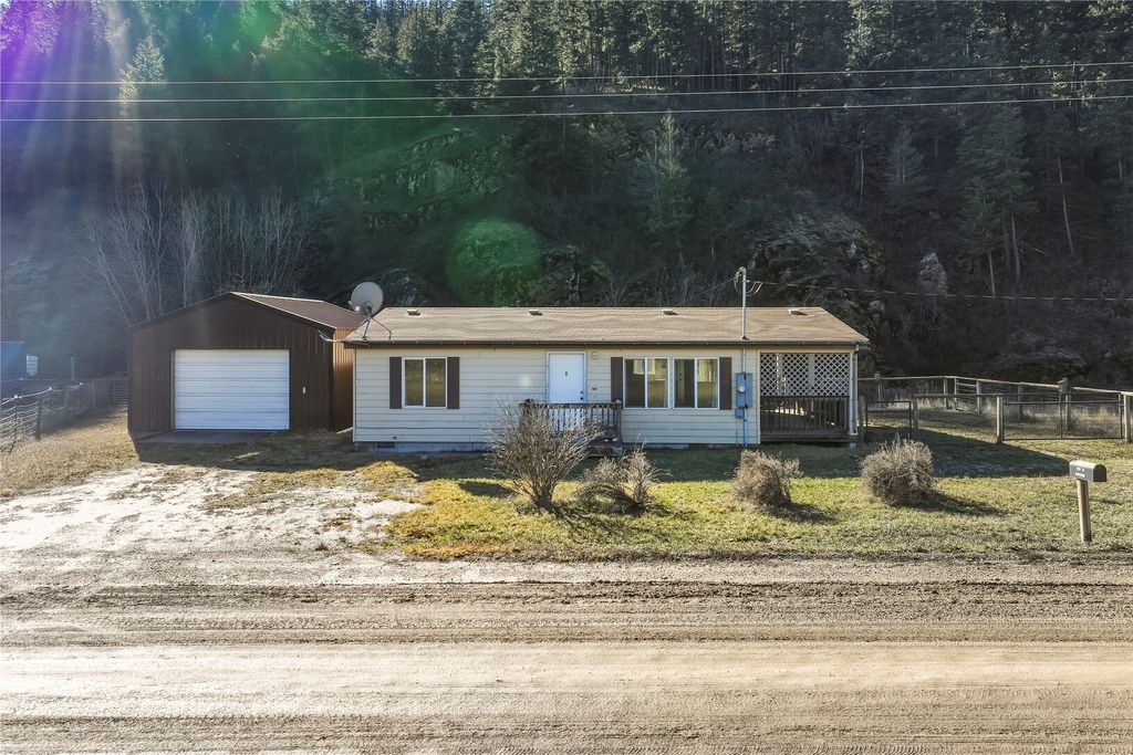Photo of 32451 Bible Lane, Alberton, MT 59820 (MLS # 30065314)