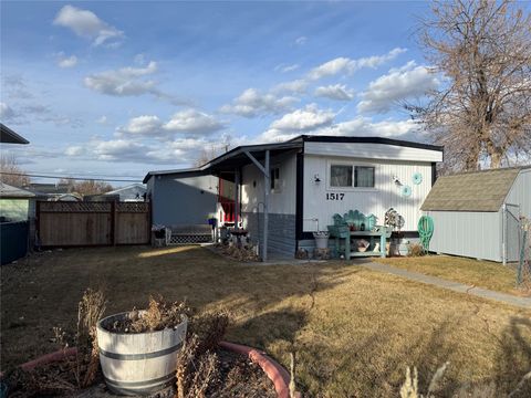 Photo of 1517 13th Avenue S, Great Falls, MT 59405 (MLS # 30065419)