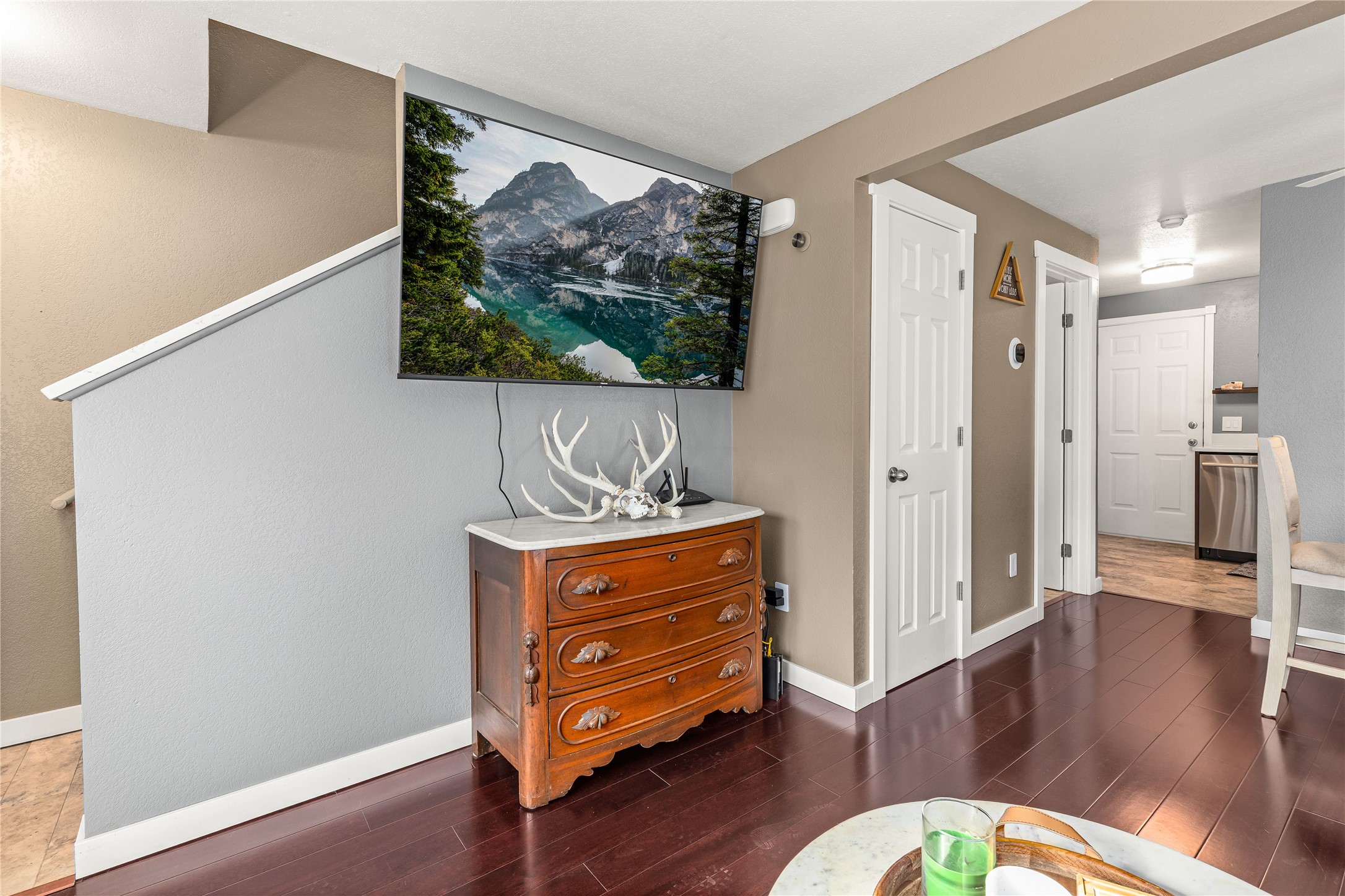 5505 Creekstone Drive 6