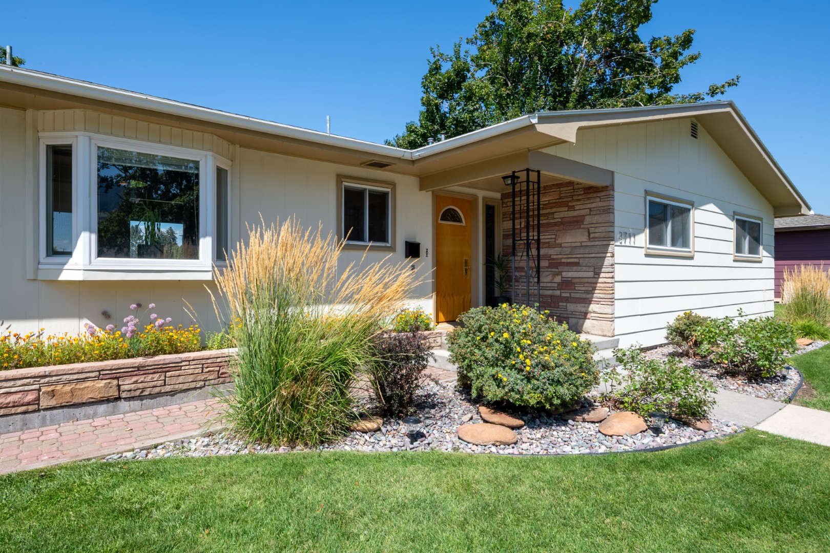 3711 Bellecrest Drive