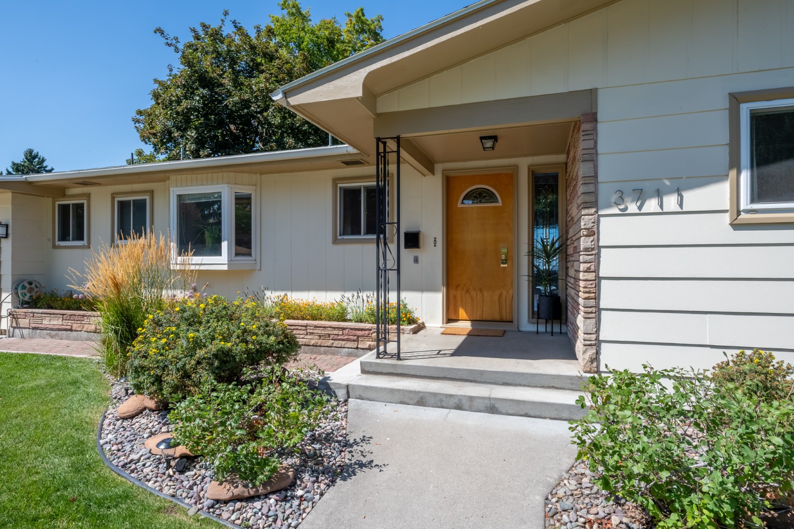 3711 Bellecrest Drive