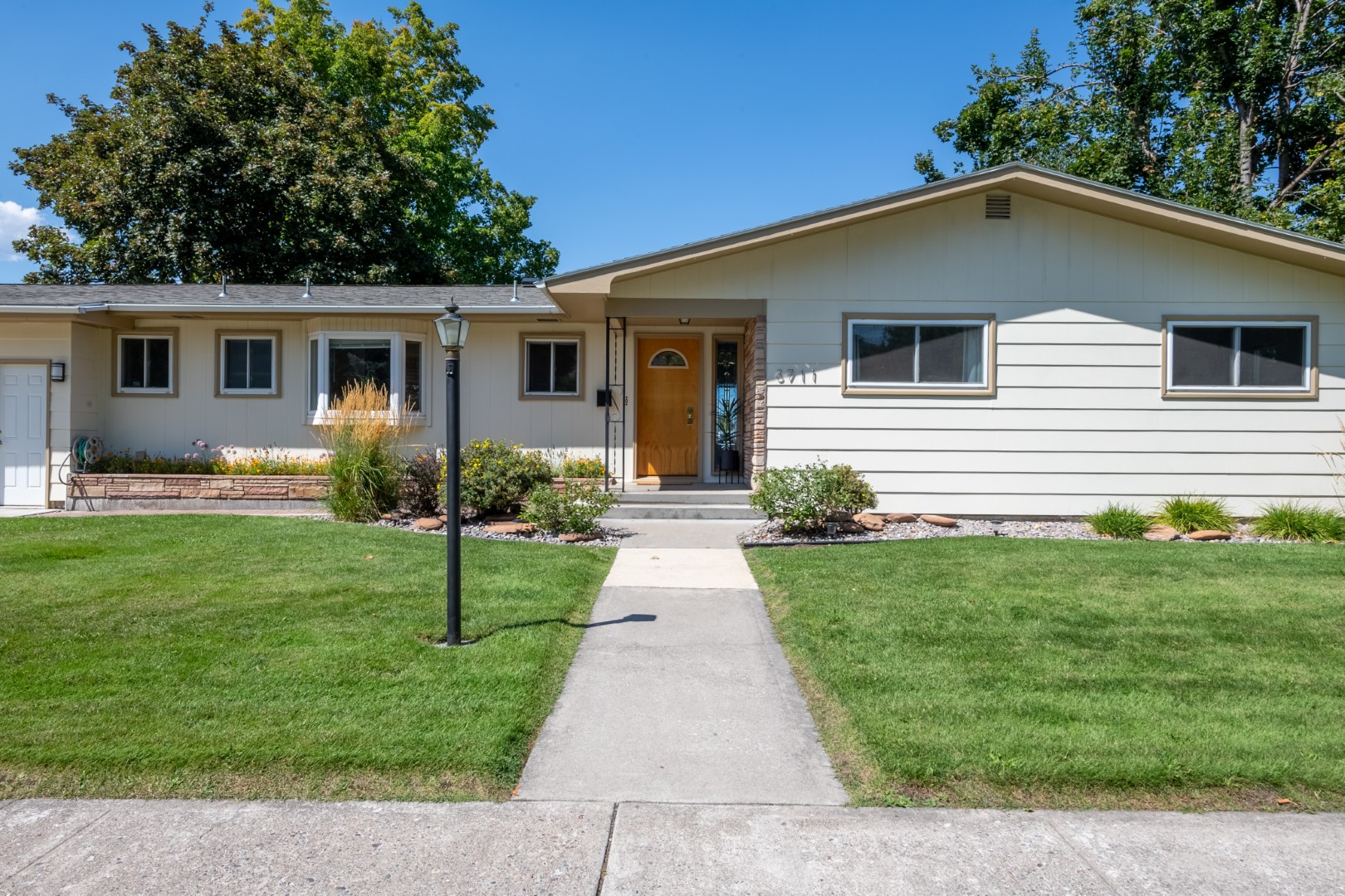 3711 Bellecrest Drive