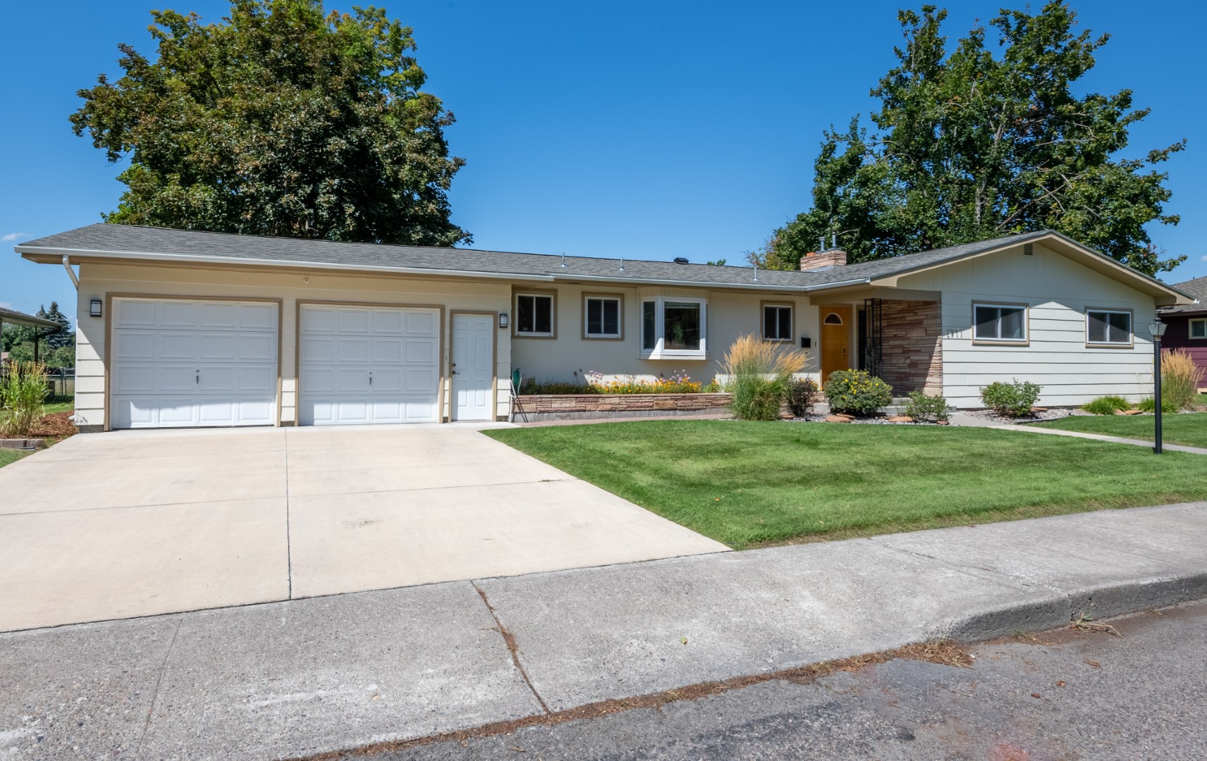 3711 Bellecrest Drive