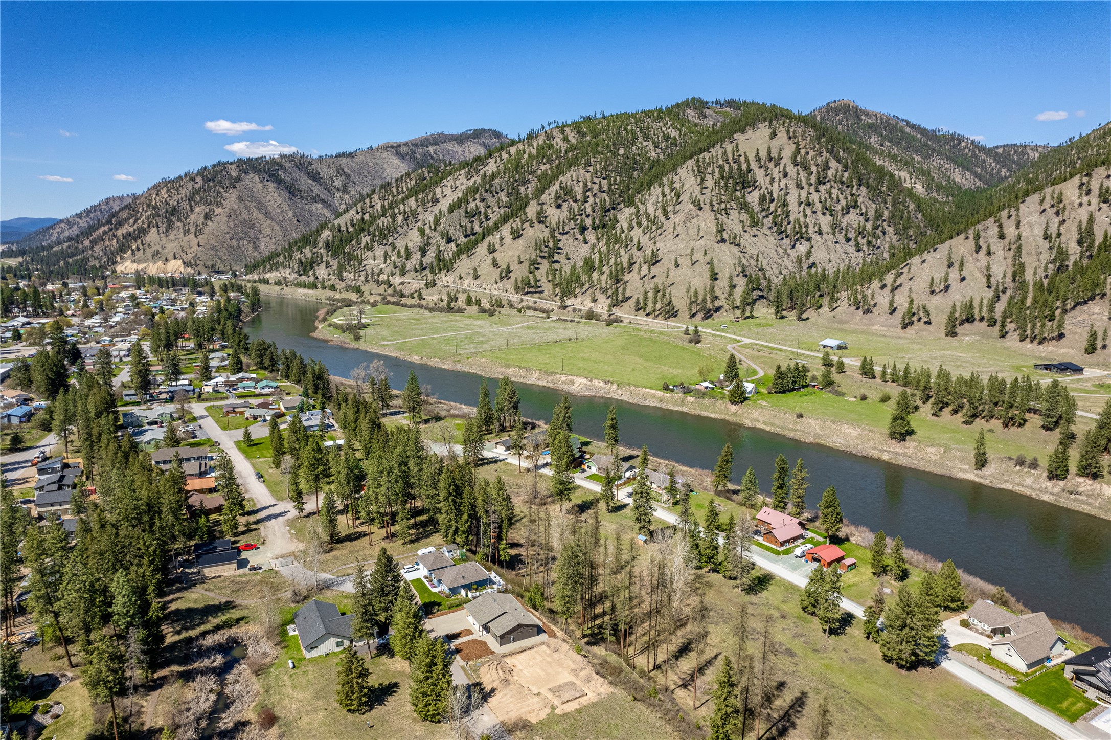 Superior, Montana 59872, United States, 3 Bedrooms Bedrooms, ,3 BathroomsBathrooms,Residential,Active,114490