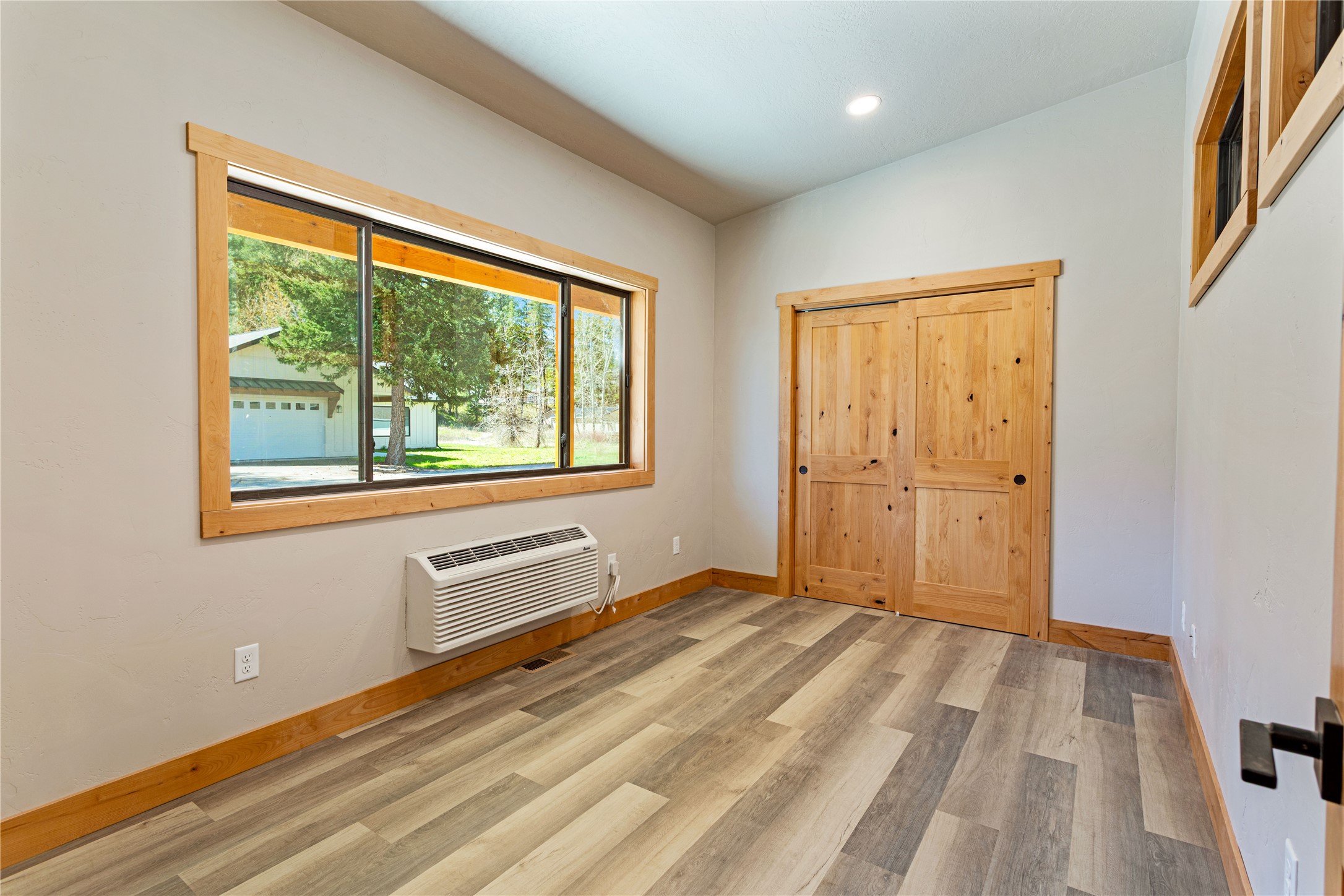 Superior, Montana 59872, United States, 3 Bedrooms Bedrooms, ,3 BathroomsBathrooms,Residential,Active,114490