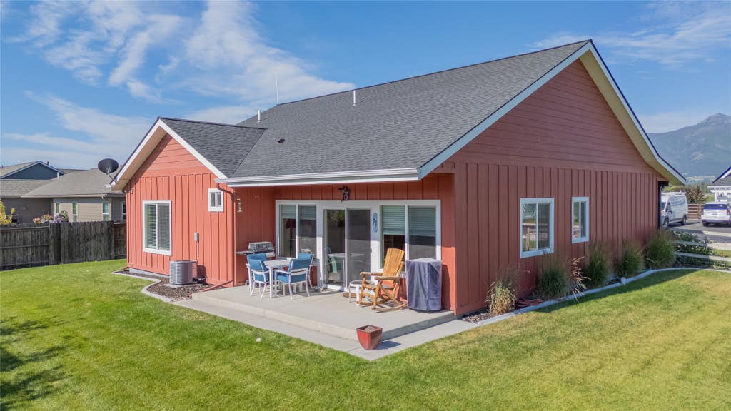 Photo of 144 Farm Land Lane, Corvallis, MT 59828 (MLS # 30075260)