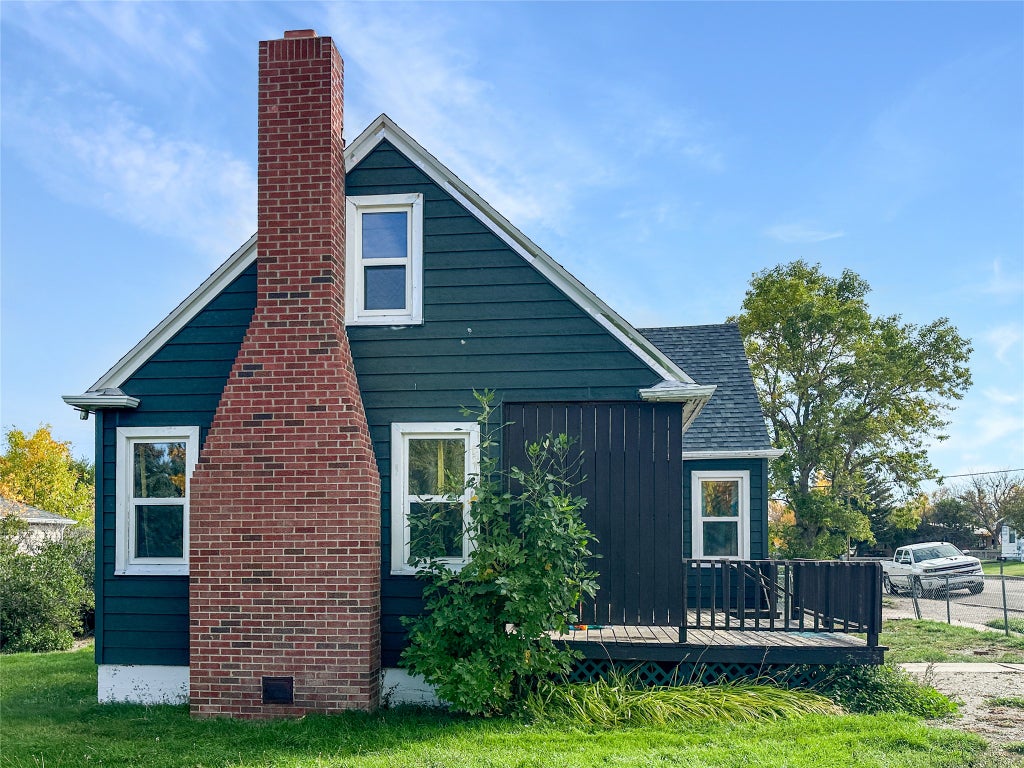 Photo of 1123 2nd Street N, Shelby, MT 59474 (MLS # 30079403)