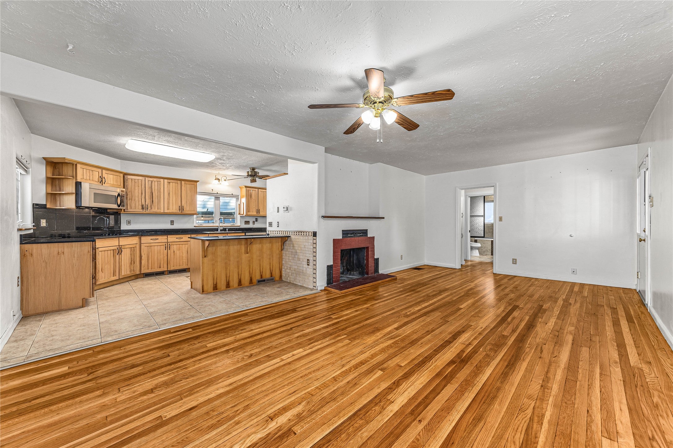 1216 S 3rd Street W