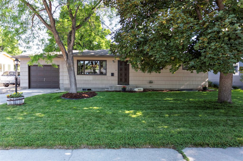 Photo of 1820 Dixon Avenue, Missoula, MT 59801 (MLS # 30073593)