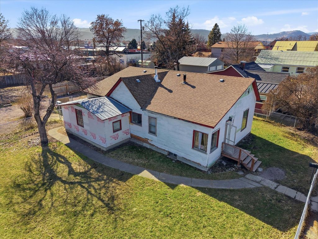 Photo of 684 E Washington Street, Kalispell, MT 59901 (MLS # 30065106)