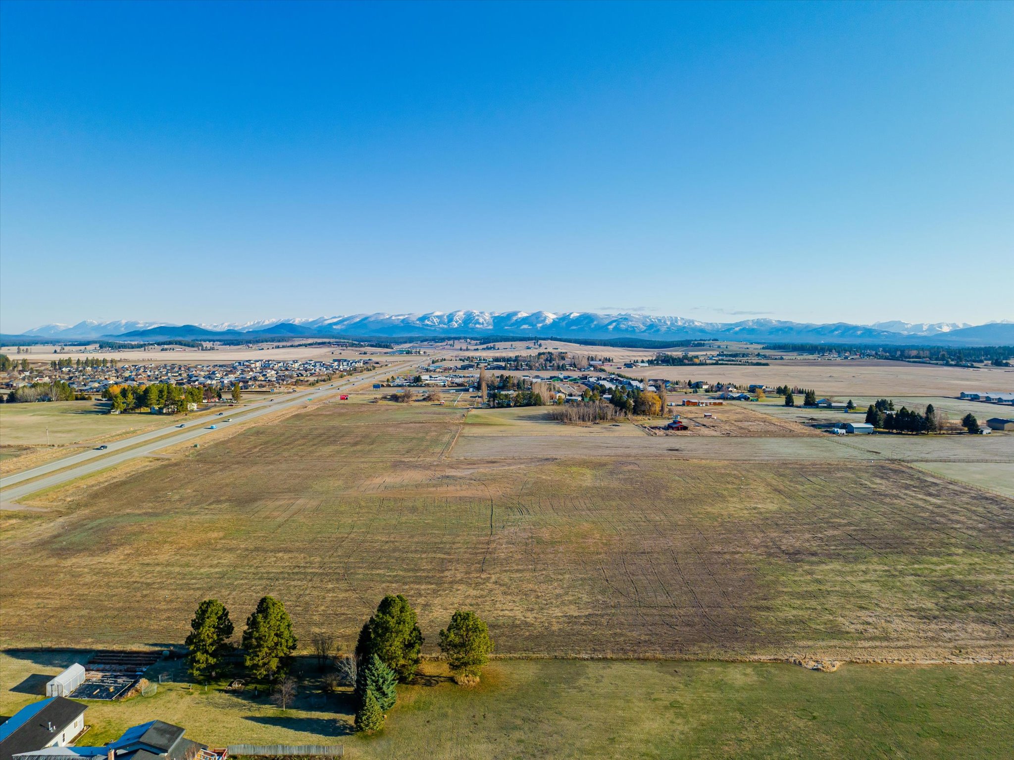 3273 Us-93 N