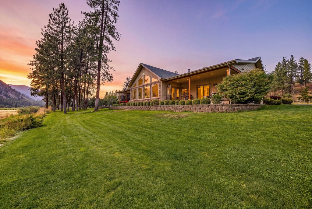 Photo of 1037 Terrace View Drive, Alberton, MT 59820 (MLS # 30077463)