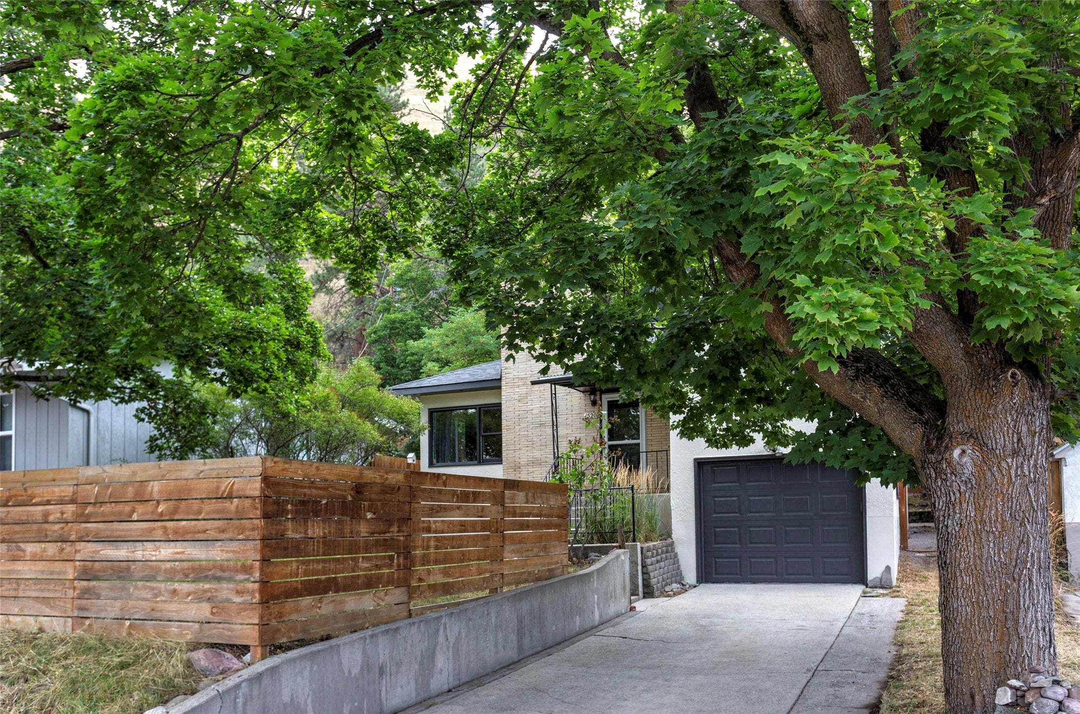 1520 Van Buren Street