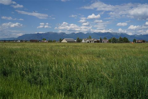 Photo of 147 Farmland Acres Drive, Kalispell, MT 59901 (MLS # 30067391)