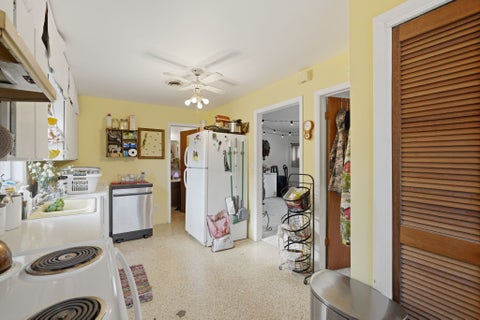 Tiny photo for 617 & 621 Rouse Avenue, Bozeman, MT 59715 (MLS # 30077012)