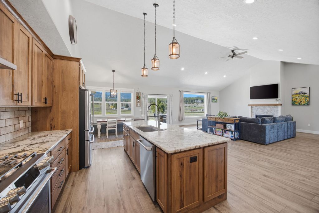 Photo of 1291 Rhonda Lane, Victor, MT 59875 (MLS # 30068430)