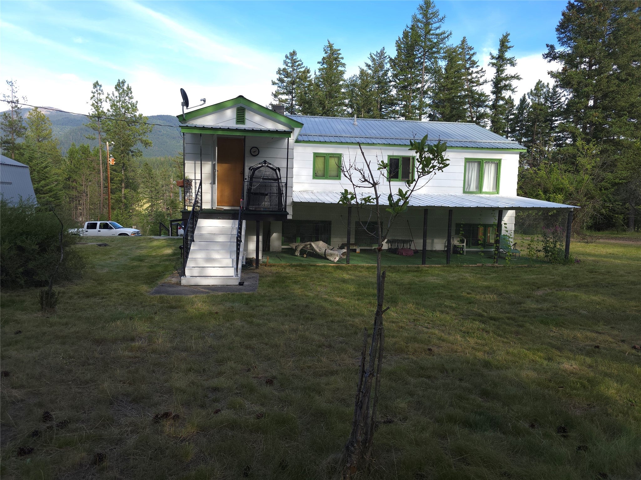 17505 US Highway 93 N