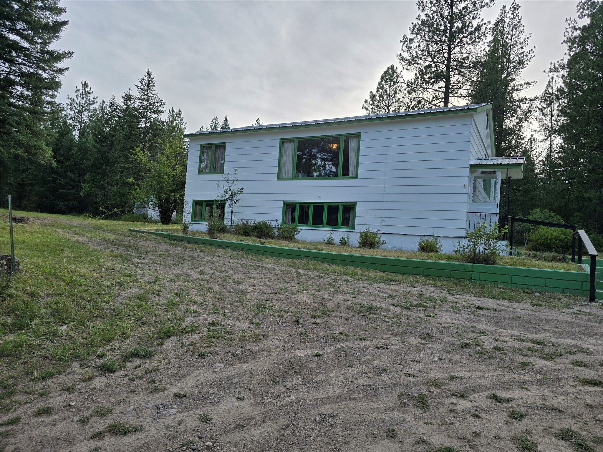 17505 US Highway 93 N