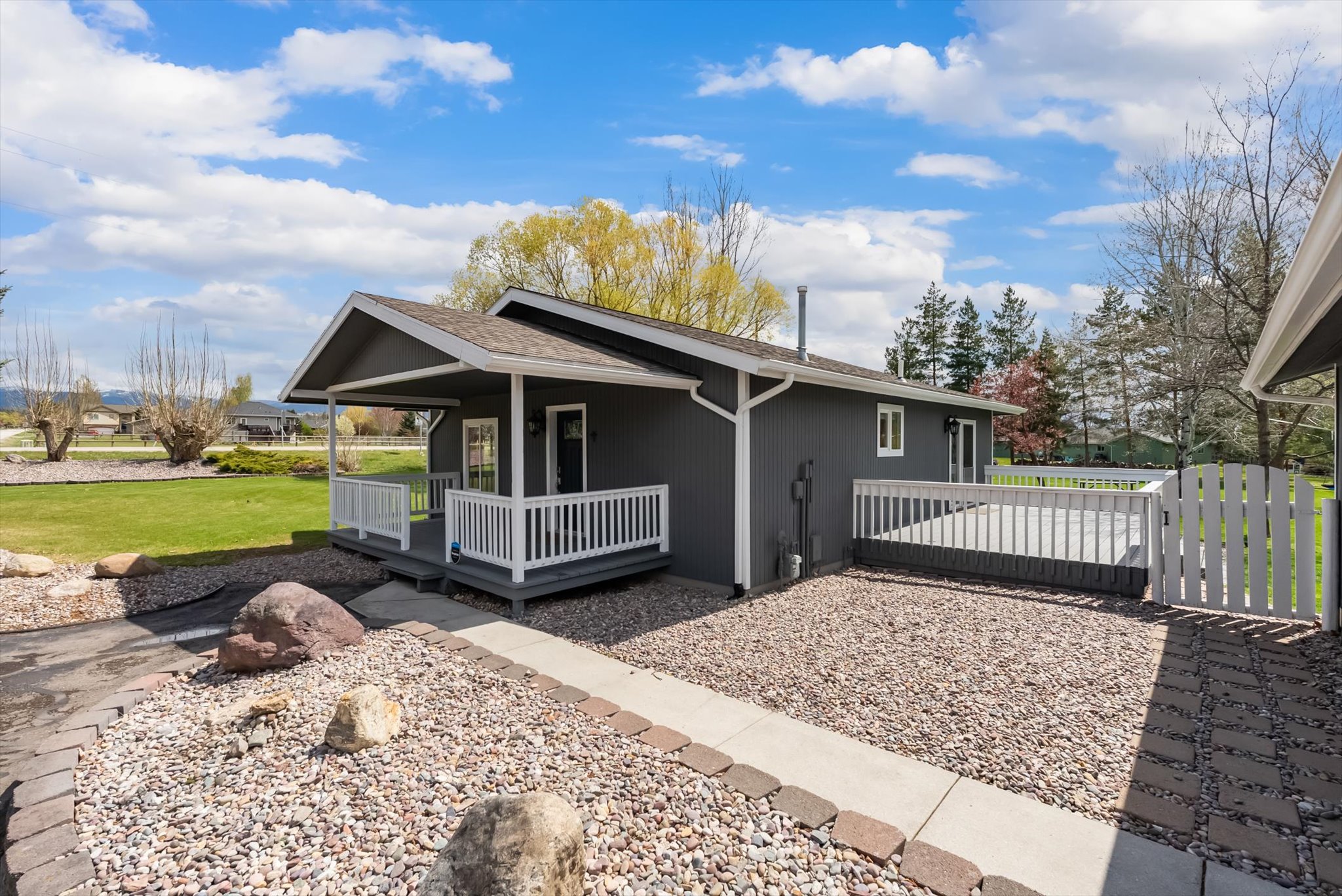 156 Apple Valley Way