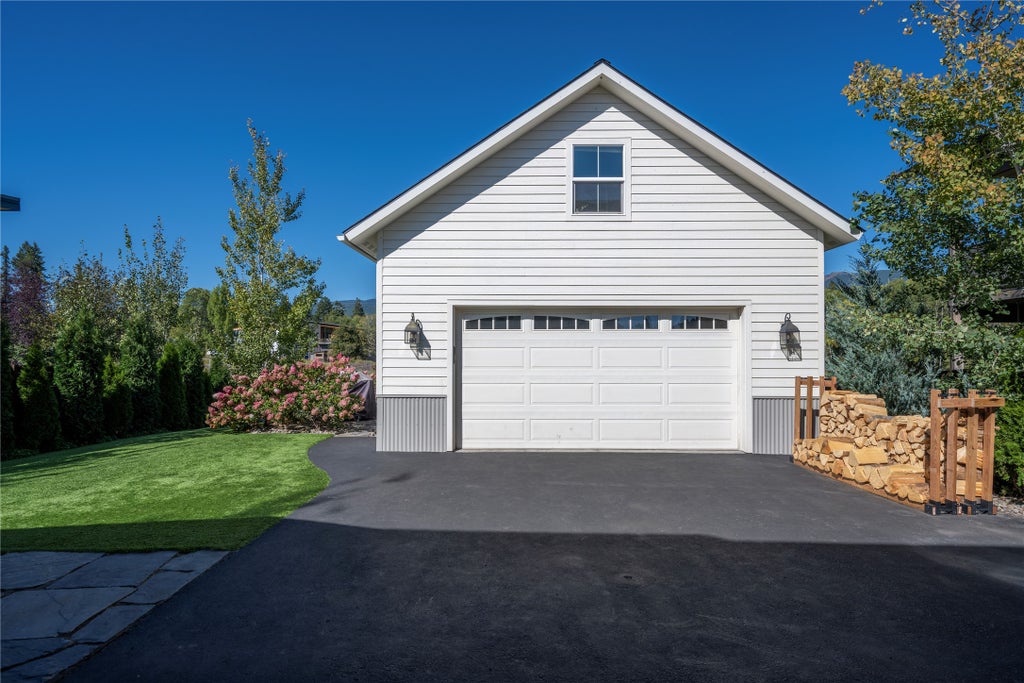 Photo of 736 Cottonwood Court, Whitefish, MT 59937 (MLS # 30079024)