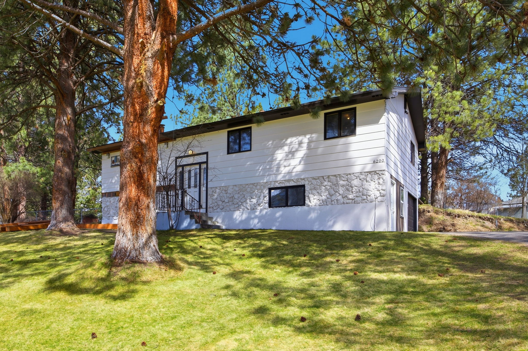 6200 Linda Vista Boulevard