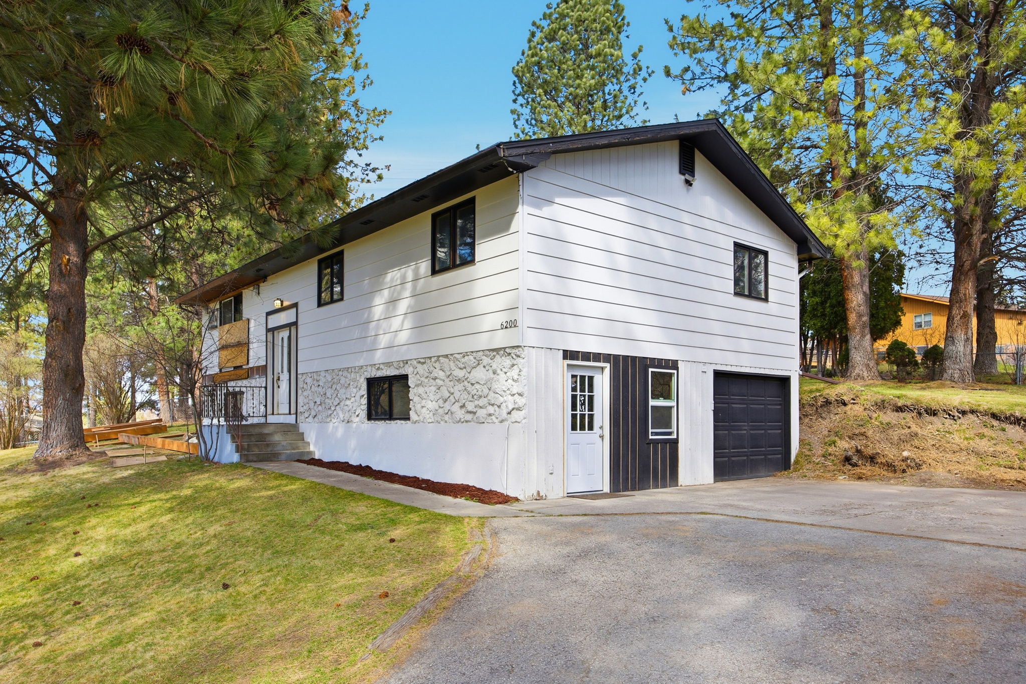 6200 Linda Vista Boulevard