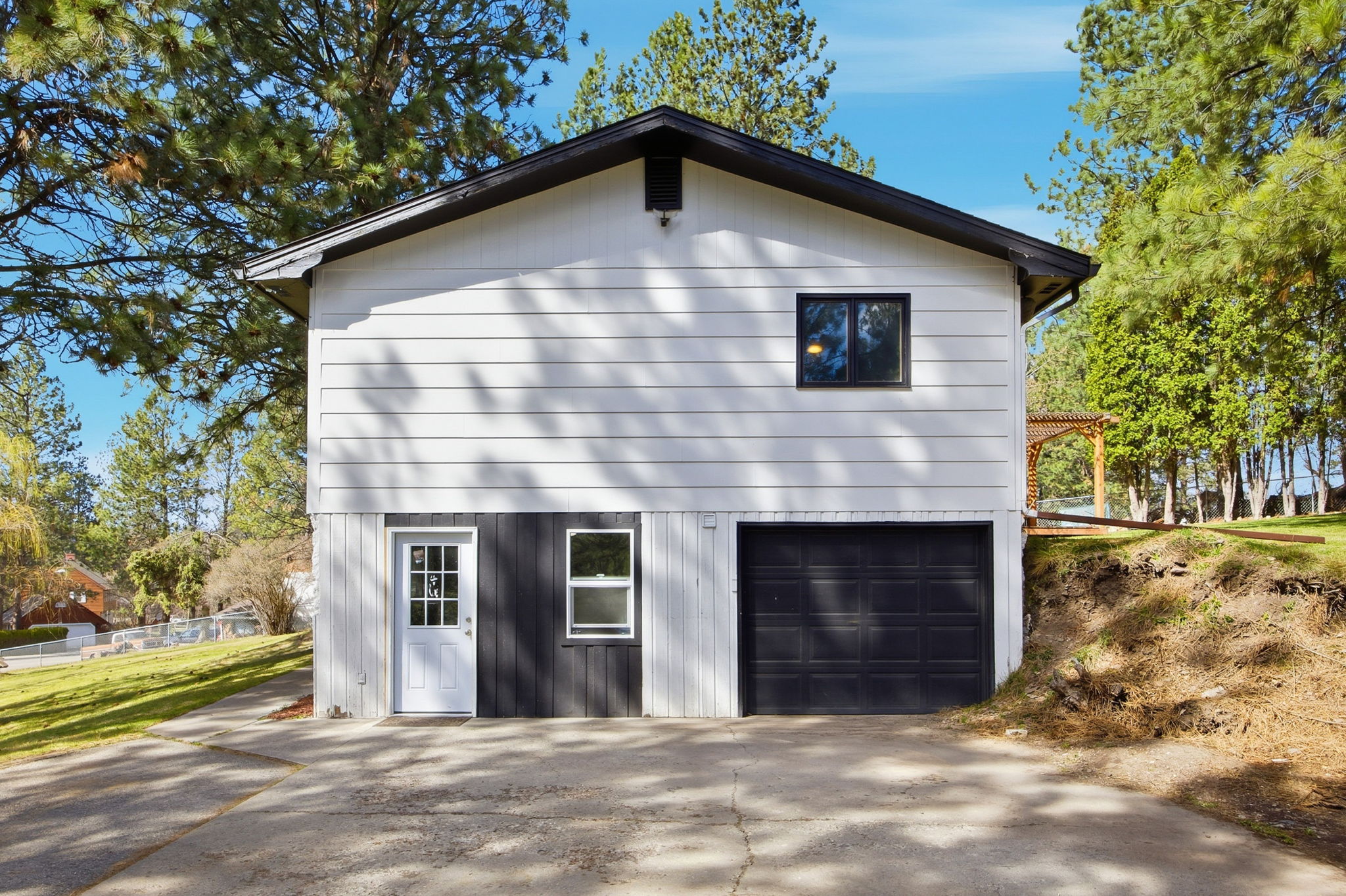 6200 Linda Vista Boulevard