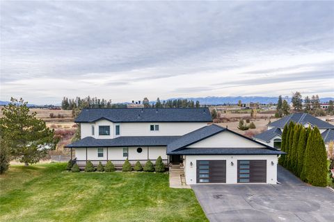 Photo of 348 Stillwater Loop, Kalispell, MT 59901 (MLS # 30060491)