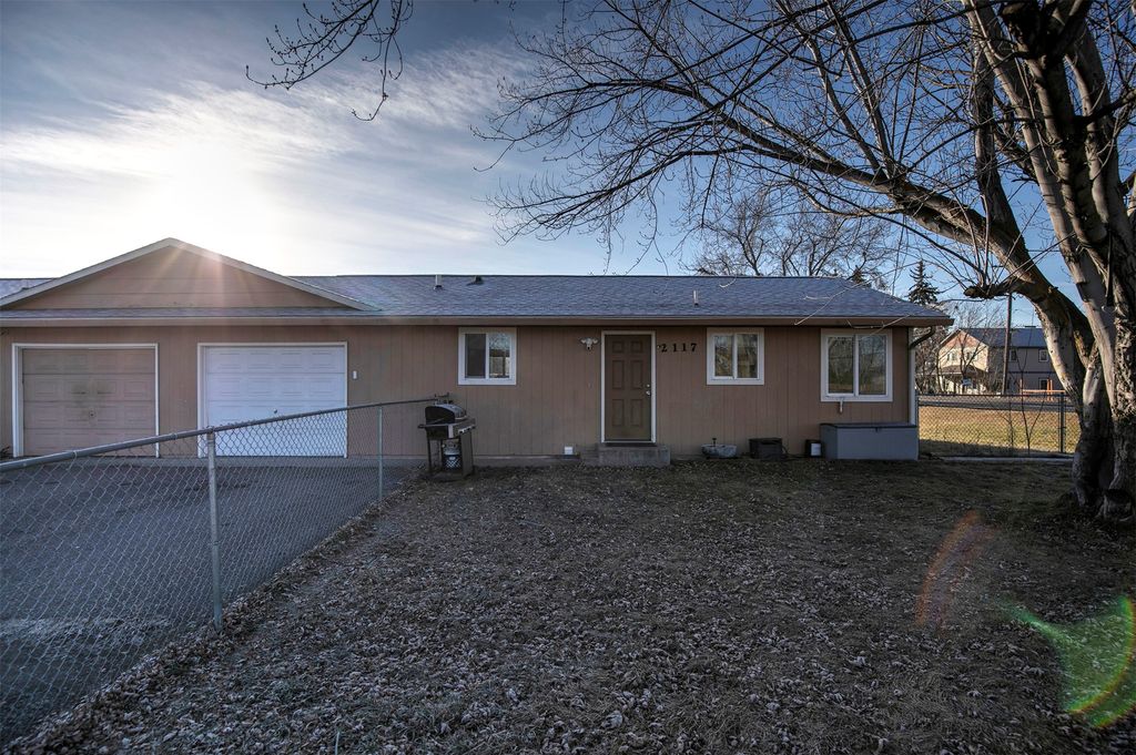Photo of 2117 Wyoming Street, Missoula, MT 59801 (MLS # 30064115)