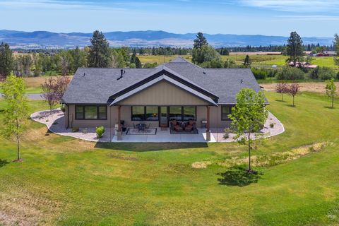 Photo of 2339 Hamby Lane, Victor, MT 59875 (MLS # 30054768)