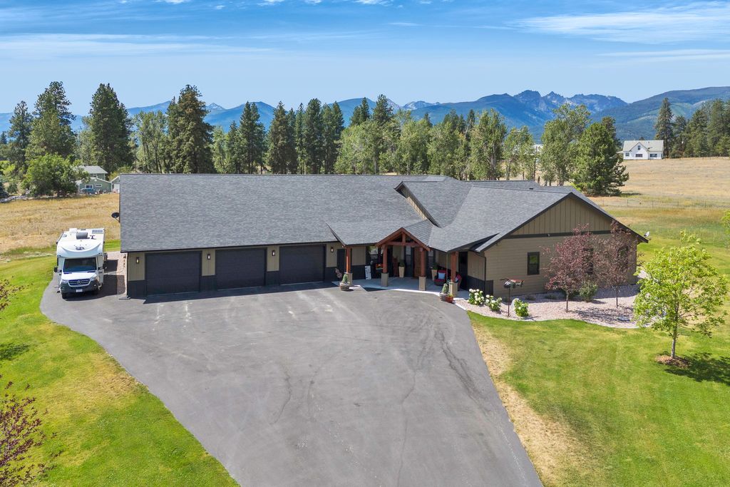 Photo of 2339 Hamby Lane, Victor, MT 59875 (MLS # 30054768)