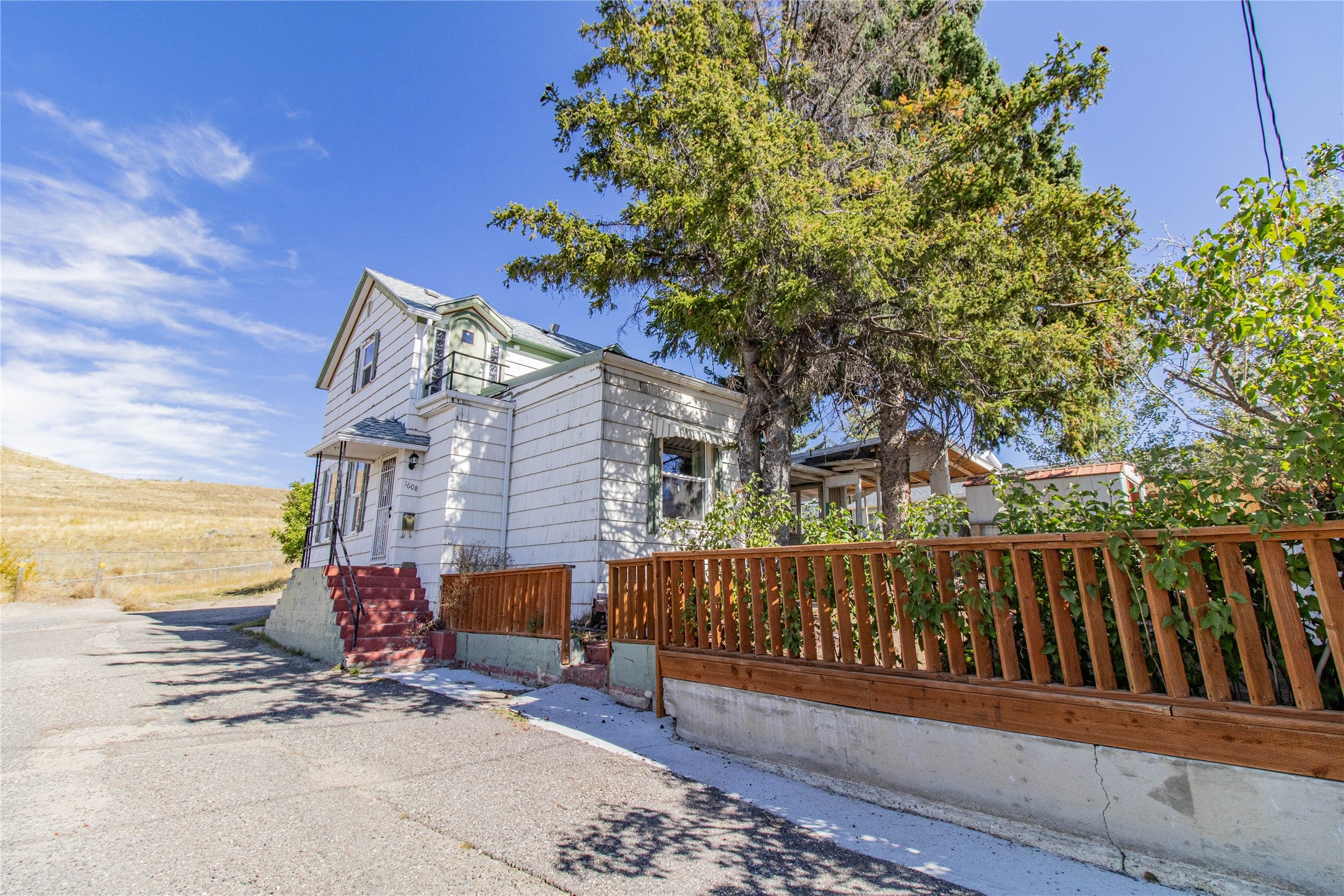 1608 1st Street